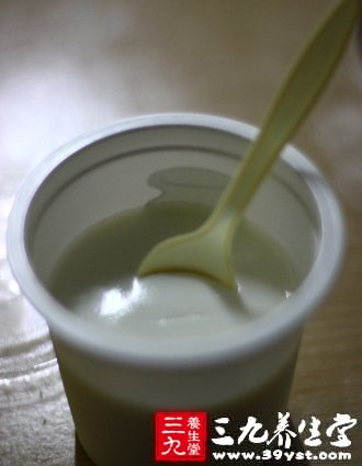 央视主播爆果冻老酸奶内幕可怕 企业否认