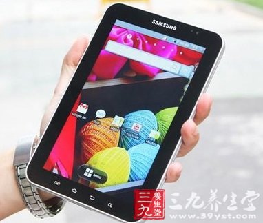 时尚伤害 常玩触屏手机易致手指关节炎