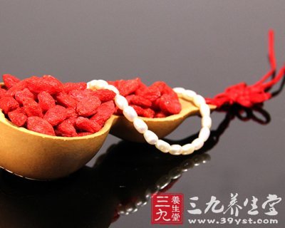 春末排毒養(yǎng)顏 試試八個(gè)食療秘方