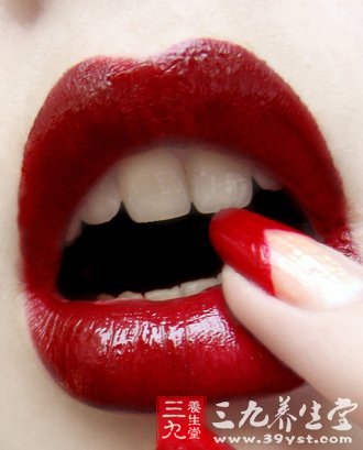 <em>头发</em>干枯易脱 6个小细节看你<em>身体缺什么</em>_三九