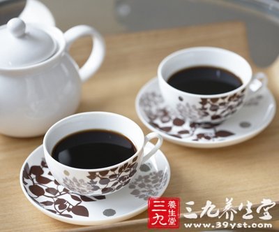 <em>头发</em>干枯易脱 六个小细节看你<em>身体缺什么</em>(6)-三