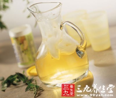 夏日養(yǎng)胃 3招讓胃病不再犯