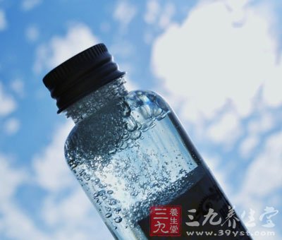 洗脸后 爽肤水这样用才好