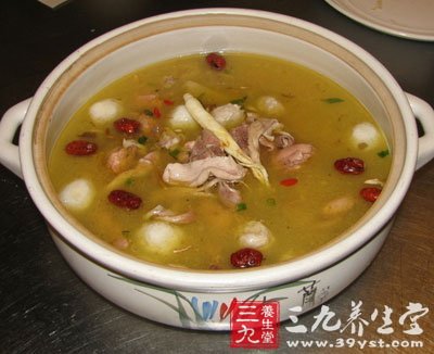 煲汤选锅有技巧 三煲四炖五禁忌