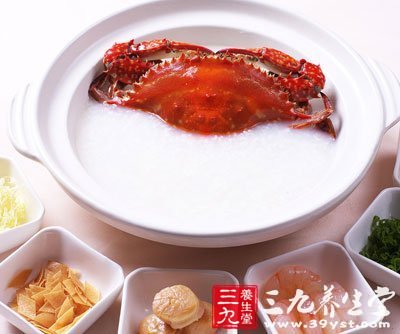 夏季養(yǎng)生食譜 潤(rùn)肺美膚試試百合粥