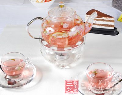 夏至炎热 吃吃喝喝保清凉