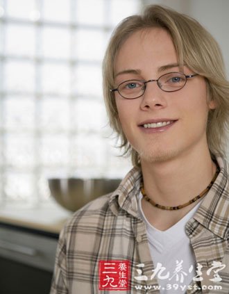 18岁少年为何杀医生-三九养生堂