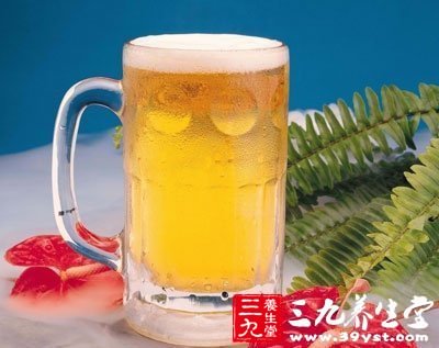 夏日喝啤酒清凉舒爽 但需牢记八大禁忌