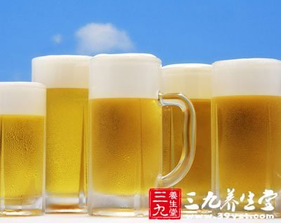 夏日喝啤酒清凉舒爽 但需牢记八大禁忌