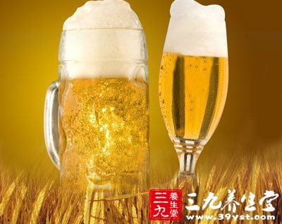 夏日喝啤酒清凉舒爽 但需牢记八大禁忌