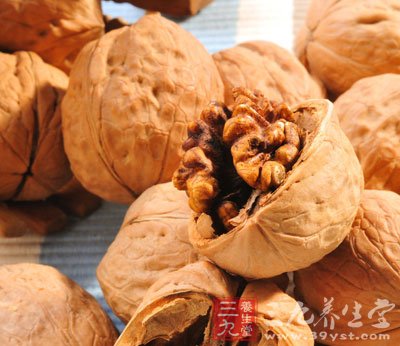 夏天难睡易醒 饮食助你好睡眠