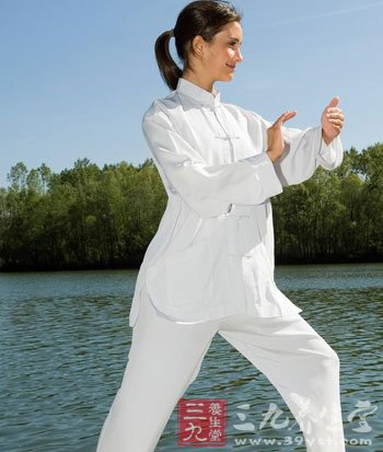 健身气功八段锦 养生保健一生轻松(5)