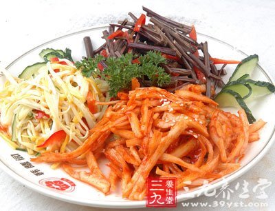 夏季養(yǎng)生選野菜 營(yíng)養(yǎng)又治病