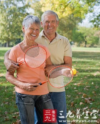 羽毛球发球三错误(2)