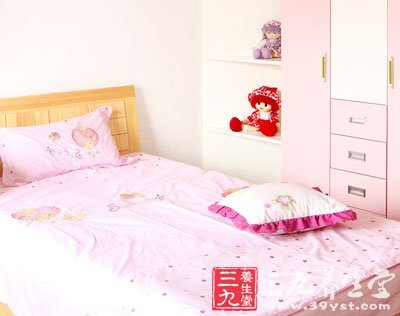 床是螨虫爱 细菌“滋生地”