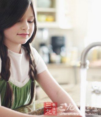 洗手战术 PK细菌打好健康“守护战”