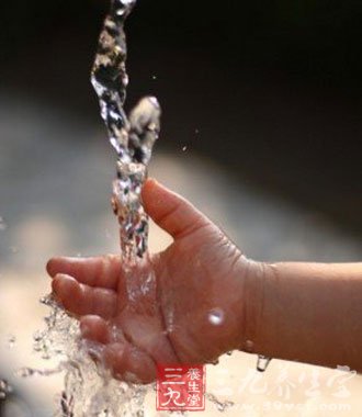 洗手战术 PK细菌打好健康“守护战”
