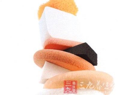 久放在浴室的洁肤海绵 细菌多