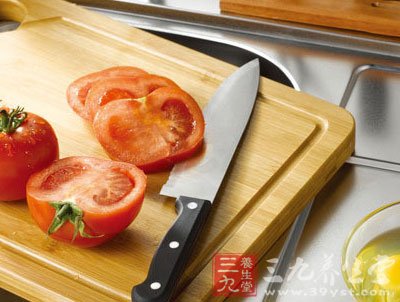 厨房菜板 细菌“久驻地”