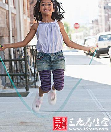 跳绳新花样 健康塑形效果显著(3)