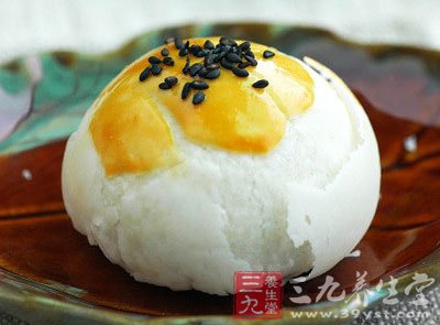 超赞的酥皮蛋黄月饼 你会做么