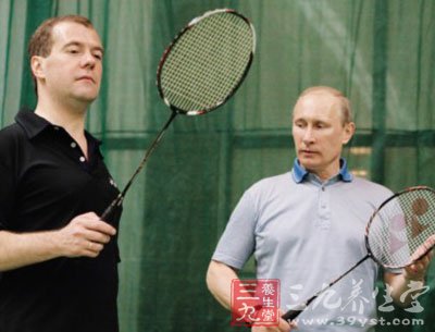 新手必学礼仪 认识服装是基础