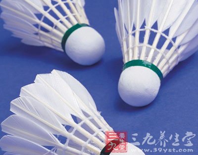 羽球单打4法 辅助发挥自身实力