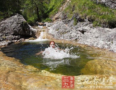 温泉沐浴有禁忌 癌症湿疹禁泡温泉