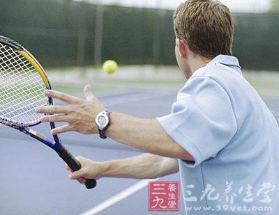 网球接发球移动技术4要素