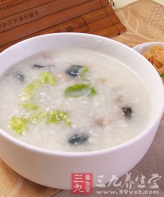 人参粥适合于病后体虚或畏寒食滞的人食用