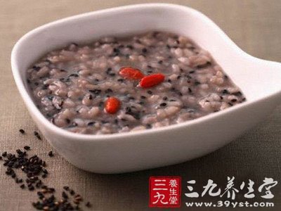 黑芝麻红枣粥小雪节气养生佳品