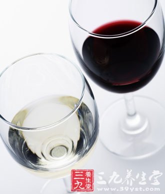 烟一定要戒 但酒可以适量少喝点