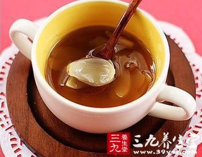 用对“水”洗脸 蜂蜜洗出红润Q肌