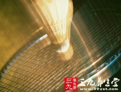 新手在选择羽球拍线时根据您的球拍类型要求打法的需要来挑选