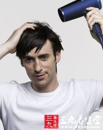 男性<em>头发</em>稀警惕<em>甲状腺</em>病-三九养生堂