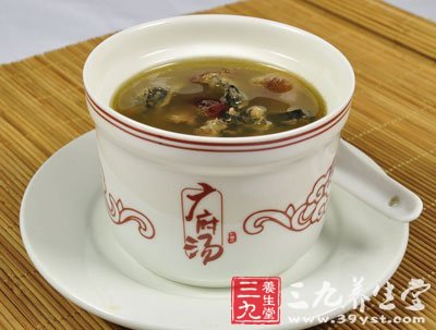 阿胶大枣乌鸡汤