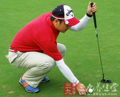 打高尔夫_高尔夫怎么打