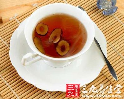 紅棗泡水養(yǎng)肝排毒