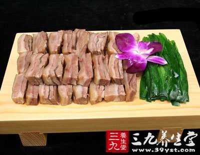 狗肉性温味咸除有补中益气作用外还能温肾助阳