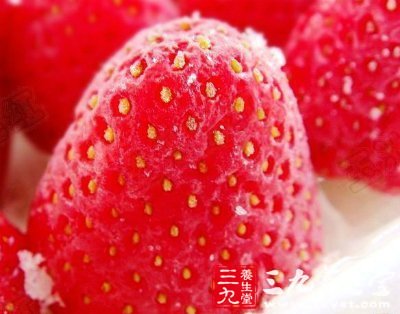 草莓柚子遭欧盟拉黑 专家讲安全选水果窍门