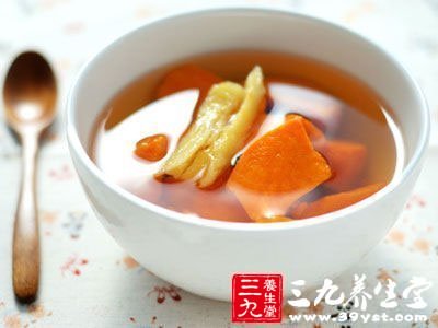 除了以中药茶或是食疗以缓解症状