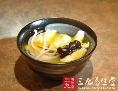 金針豆腐瘦肉湯