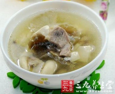 金针豆腐瘦肉汤