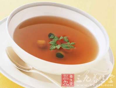 【组成】姜半夏12克,姜竹茹12克,旋复花12克,代赭石30克,广木香9克