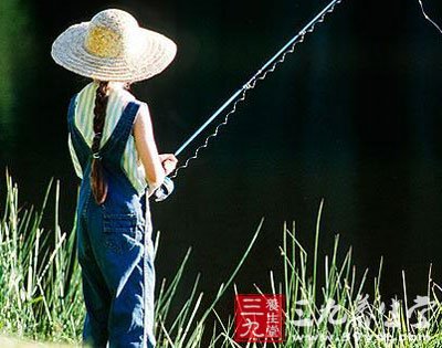 垂钓鲤鱼要先了解鲤鱼的习性