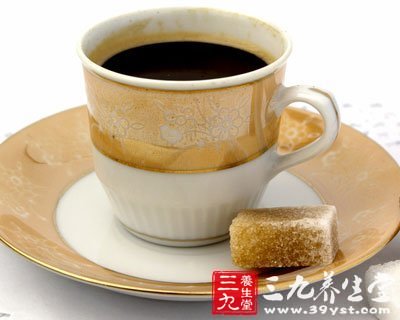 美女们教你怎样喝咖啡