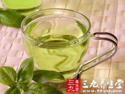 茶素能收缩毛孔、增加皮肤弹性