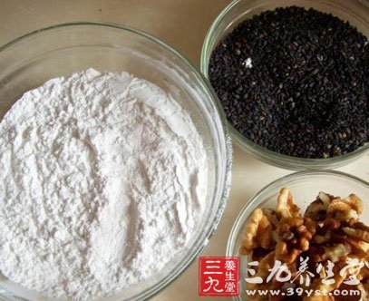 乌发美容药膳方