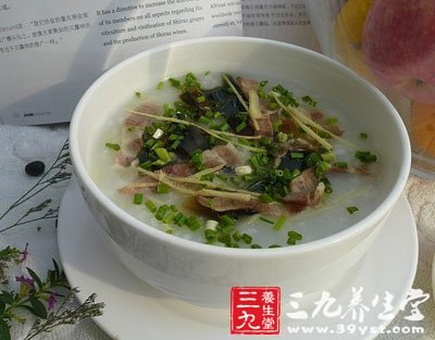 孕妇食谱黄花瘦肉粥