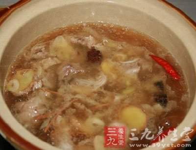 升麻芝麻炖猪大肠